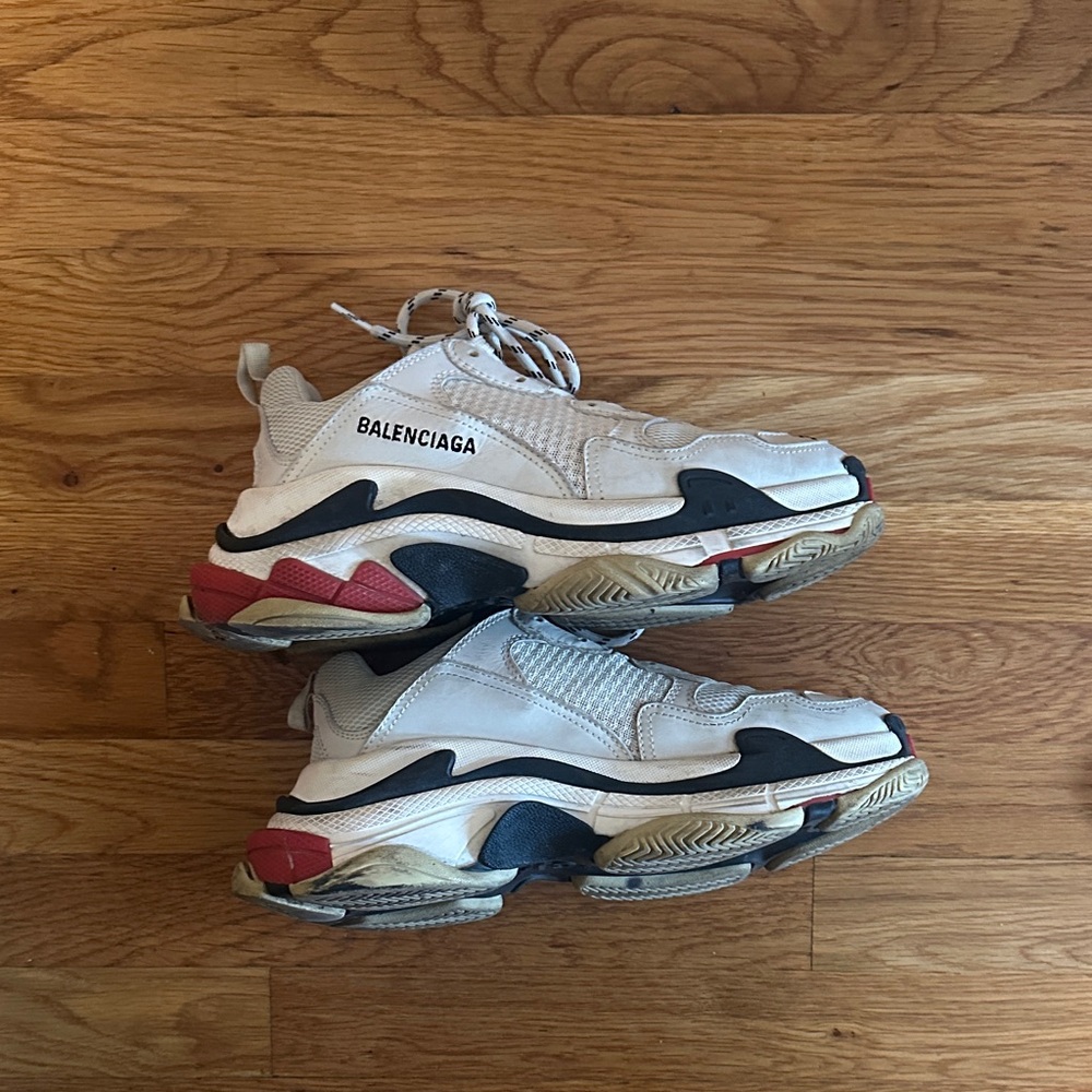 Balenciaga Triple S White Sneakers - Picture 5 of 8
